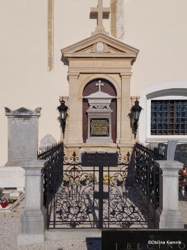 Obnova Prašnikarjevega groba na Mekinjskem pokopališču(1) 